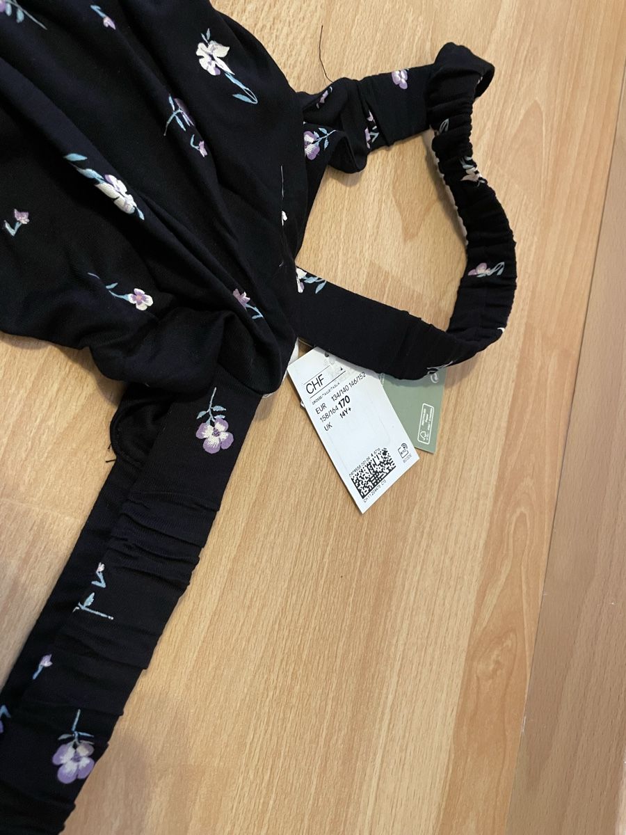 H&M Tute: Jumpsuit H&M Neu mit Etikett – Nuovo e nell'imballaggio originale da Chur venduto da Tsambiko 6