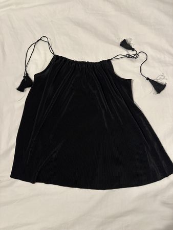 Schwarzes Sommertop mit Plisseé Gr. XS