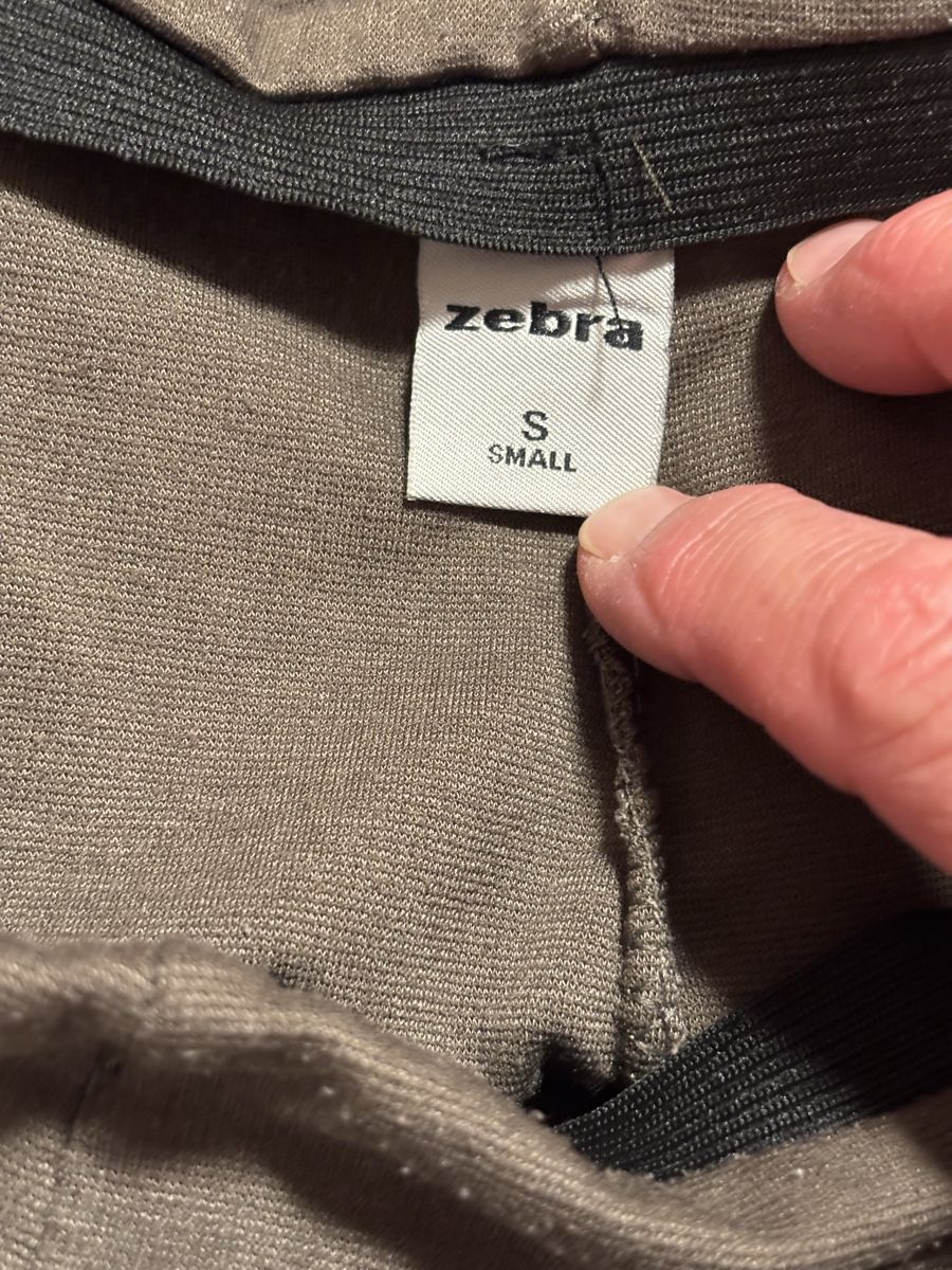 Zebra Gonne: Jupe grün S – Usato da Kesswil venduto da Branca-01 7