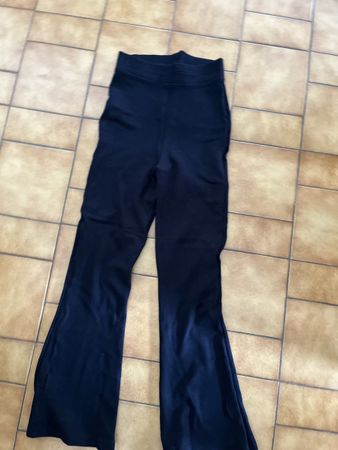Lot 2 pantalons leggins Taille M maman