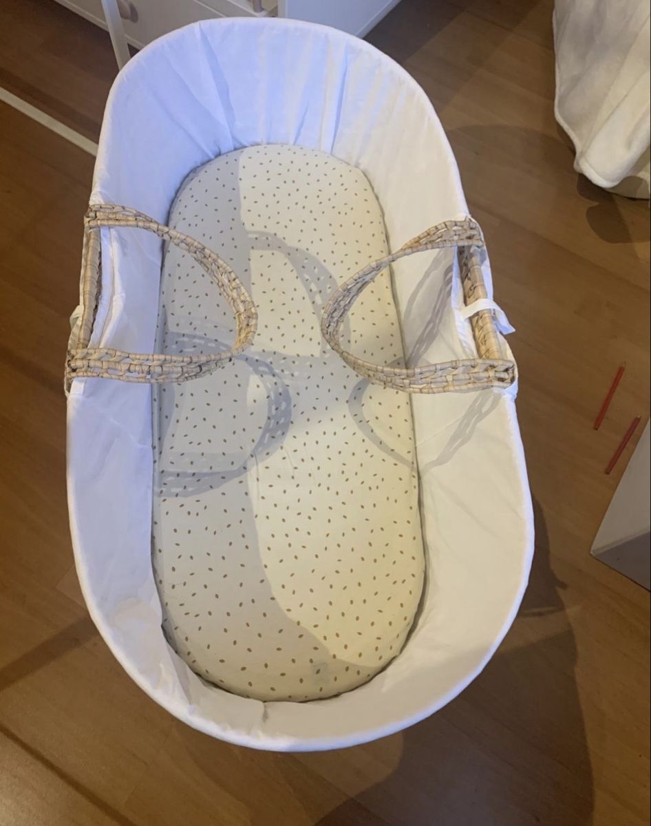Culle: Hübsches Babykörbchen mit Gestell – Usato da Basel venduto da cla_sd8p 1