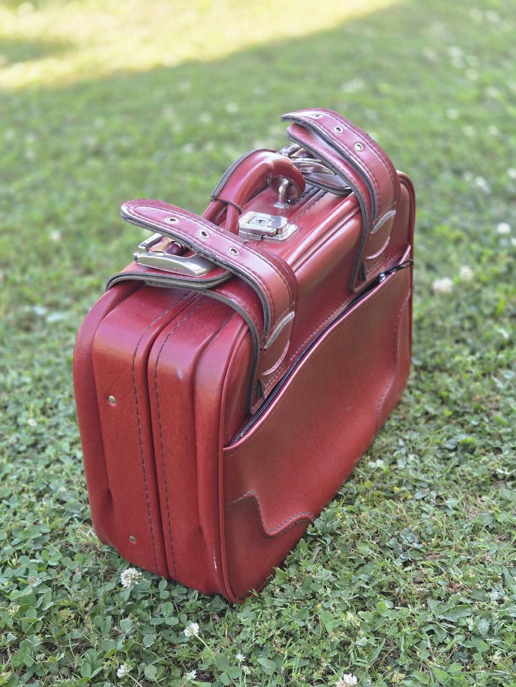 Reisekoffer: Petite valise – Defekt aus Mont-sur-Rolle von Jolie_brocante 2