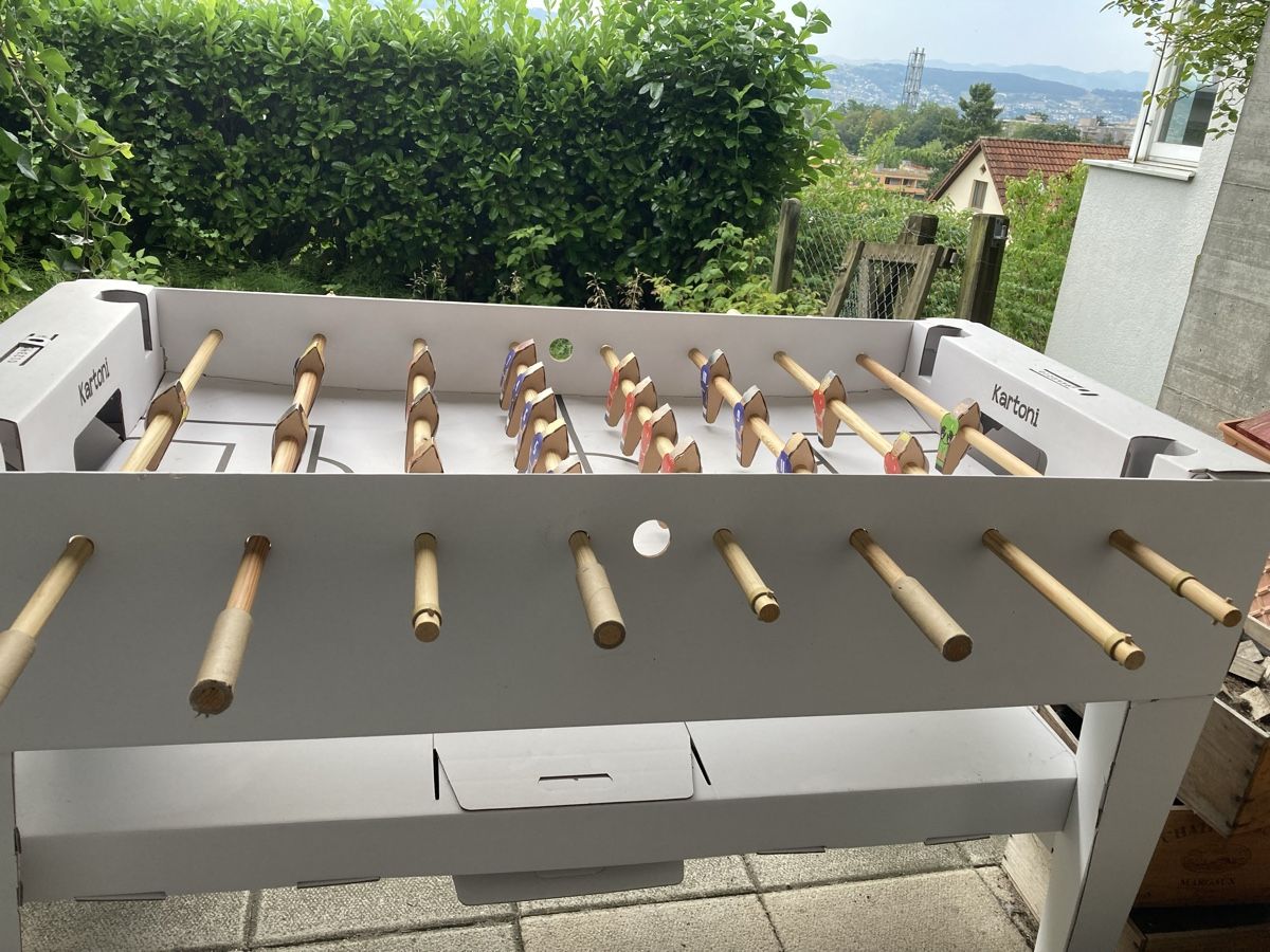 Jeux: Kartoni Tischfussball  – D'occasion à Horgen par Andradina 1