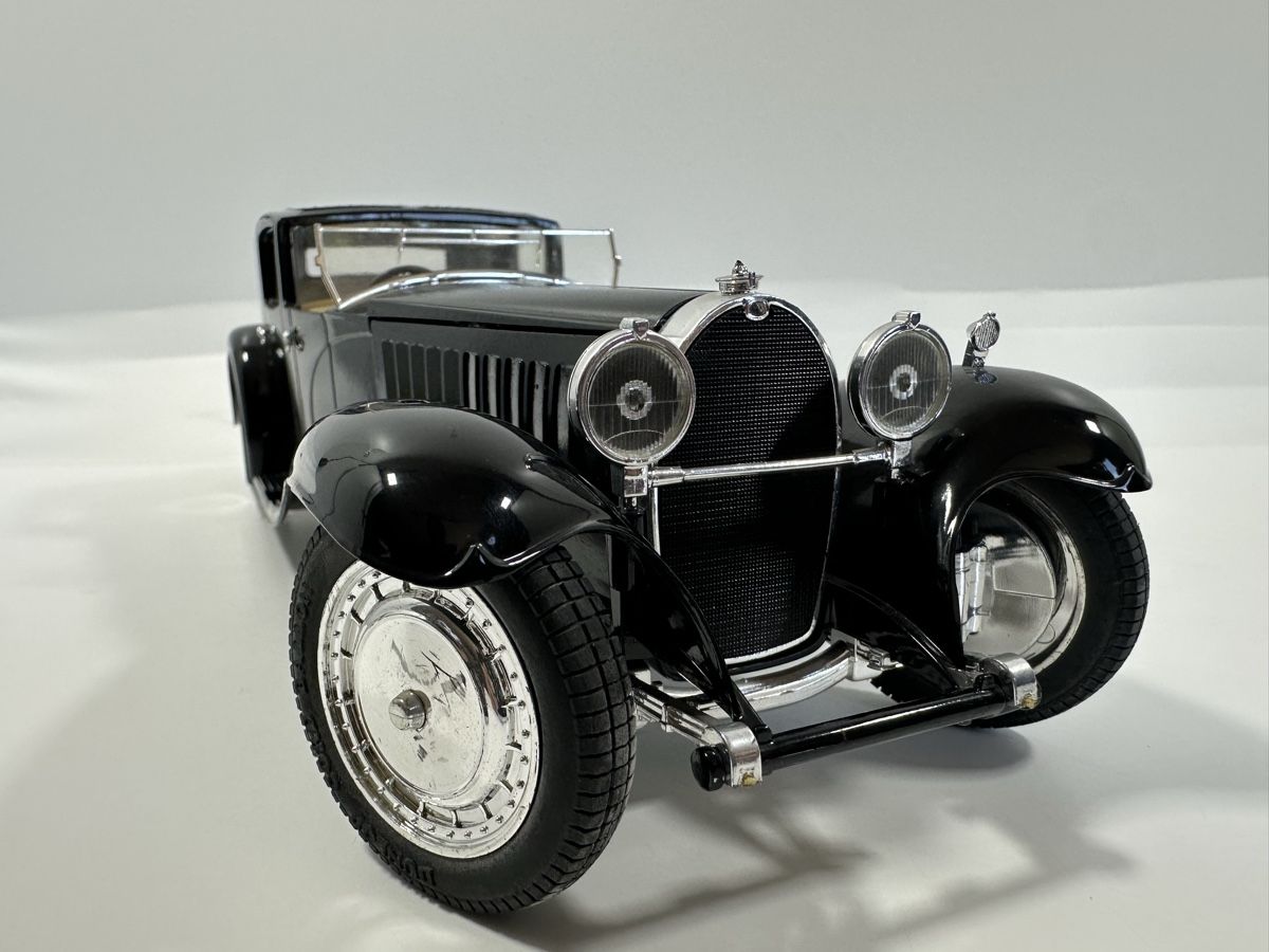 Solido Voitures modèles: 1930 Bugatti Royal Type 41 1:18, schwarz, SOLIDO  – D'occasion à Zofingen par rf9_x2xt 8