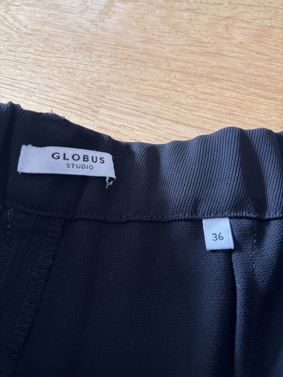 Globus Pantaloni: Globus Studio Hose schwarz 36 – Usato da Fribourg venduto da dafral 2