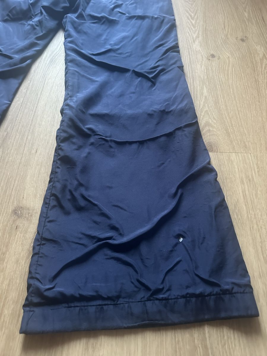 Nike Pantaloni: Nike Vintage Trainingshose  – Usato da Visperterminen venduto da manunik 2