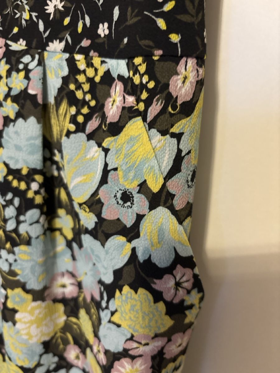 Hugo Boss Kleider: Hugo Boss Kleid, Kleid mit Blumenmuster – Gebraucht aus langenthal von rundholz7 2