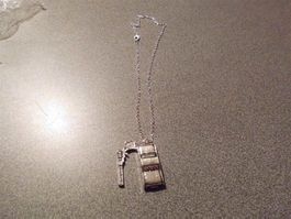 Kette silberfarbig, Anhänger Auto