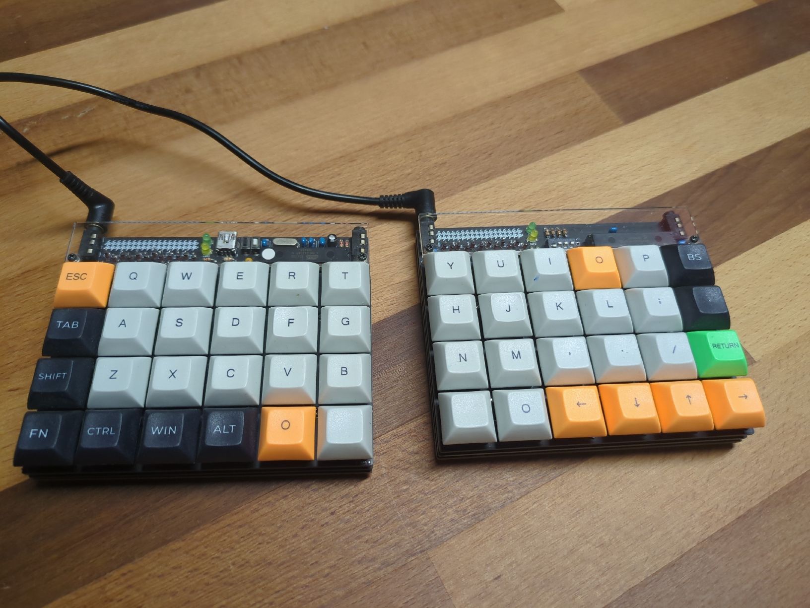 Tastiere: Split mechanical keyboard for parts  – Usato da Zürich venduto da aa_le