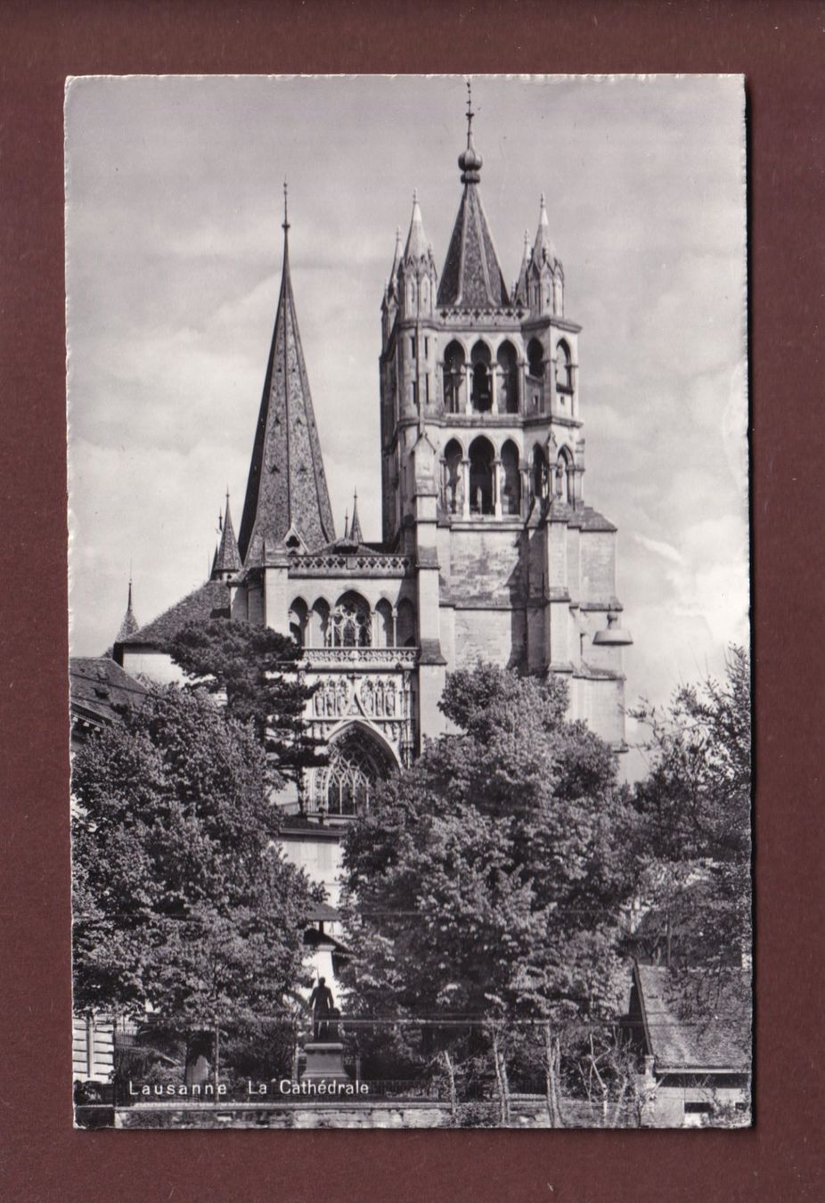 Cartoline postali: LAUSANNE - La Cathédrale – Usato da Pully venduto da nicecards
