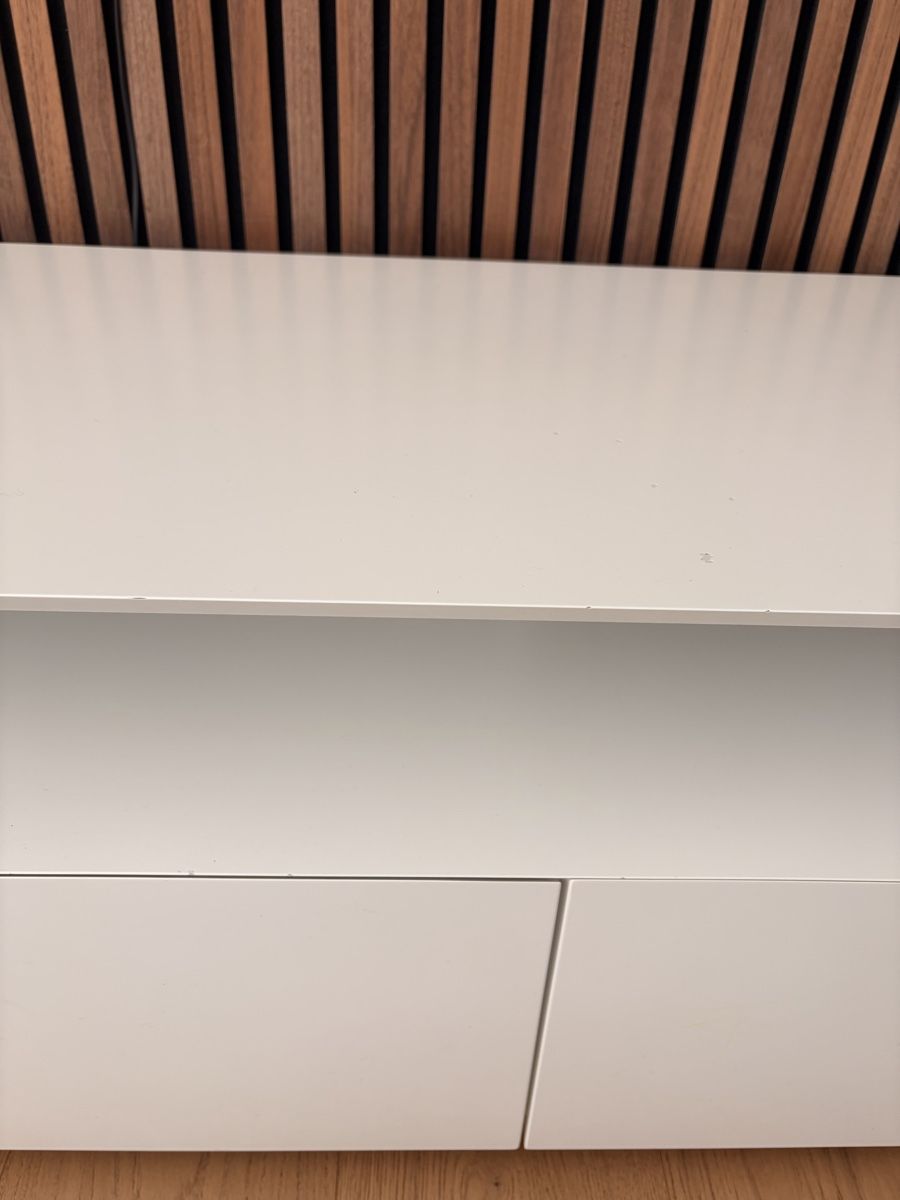 Pfister TV Möbel: White TV Stand with 2 Drawers Good Condition – Gebraucht aus Küsnacht ZH von jul_28g2 2
