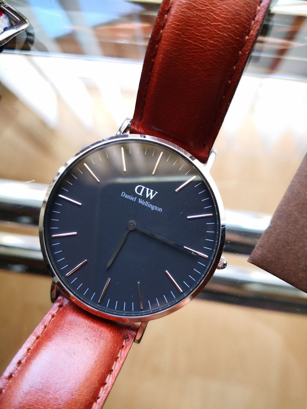Daniel Wellington Montres: Montre Daniel Wellington Classic 40mm – D'occasion à Engollon par Winters91 3
