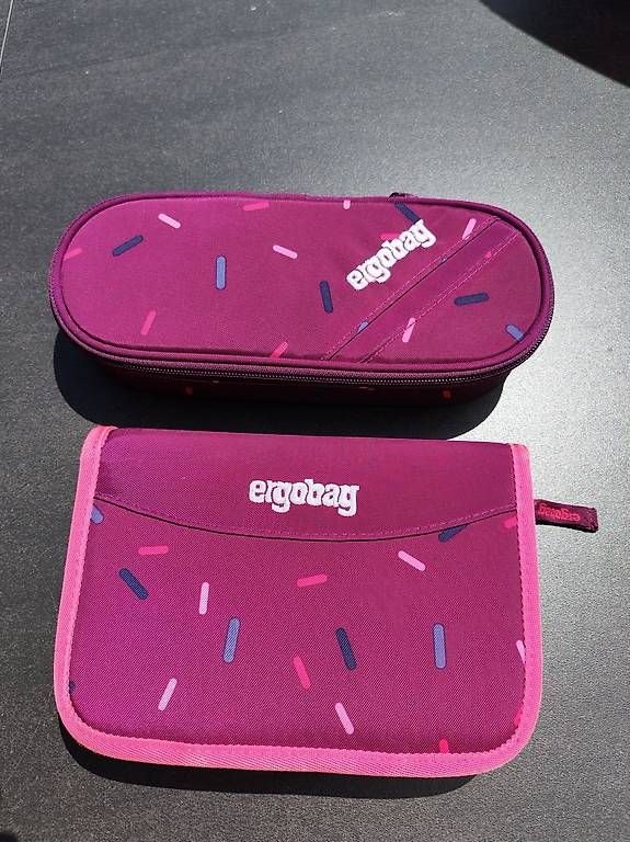 Ergobag Sacs & sacs à dos: Ergobag mit viel Zubehör – D'occasion à Ebnat-Kappel par Kruemel15 1