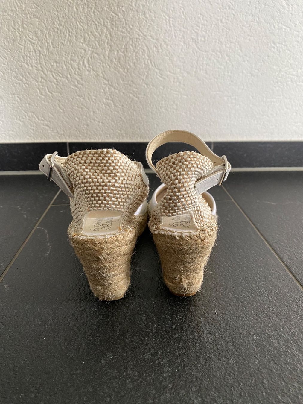 Scarpe da donna: Keilsandalen – Usato da Lützelflüh-Goldb venduto da flu_q9tg 2