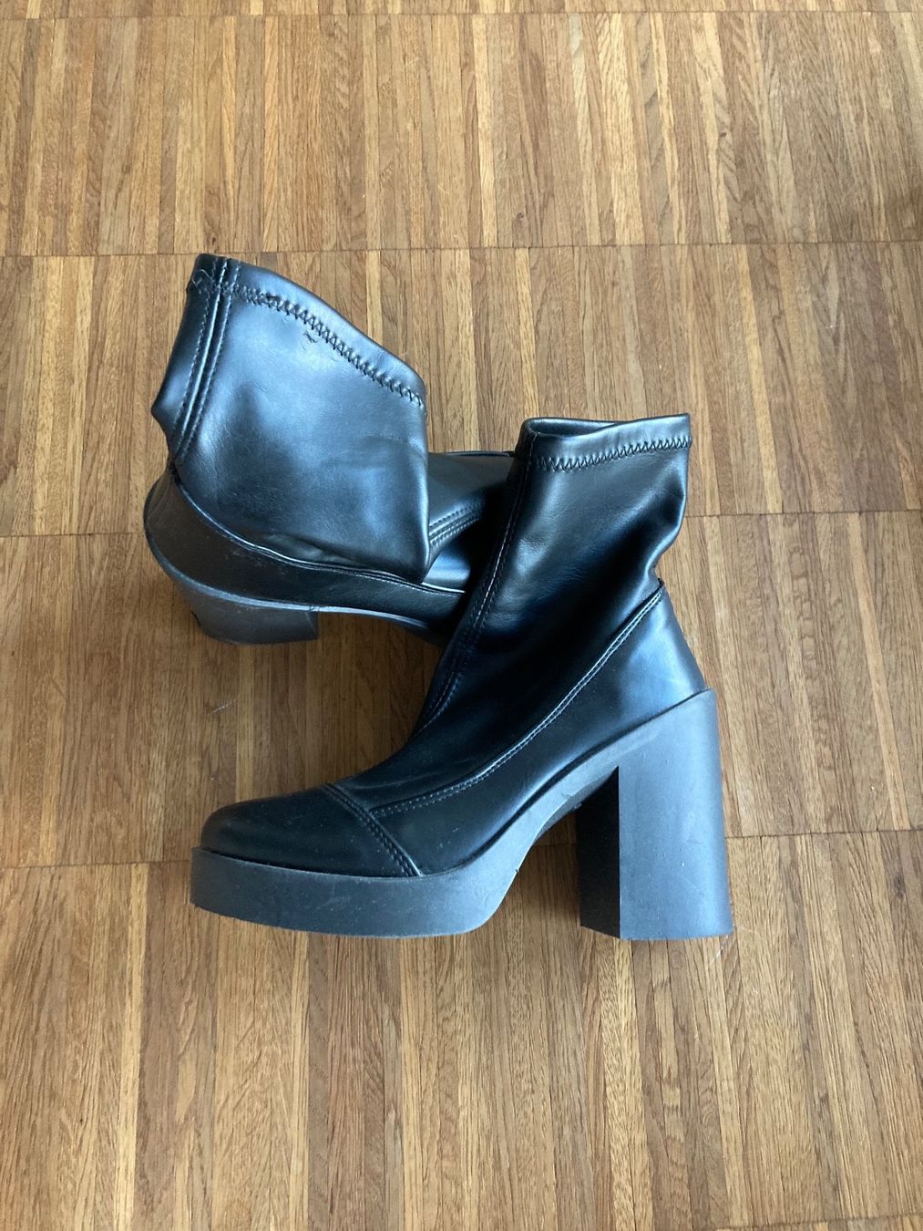 Scarpe da donna: Bottines chaussettes – Usato da Zürich venduto da cib_6krj 2