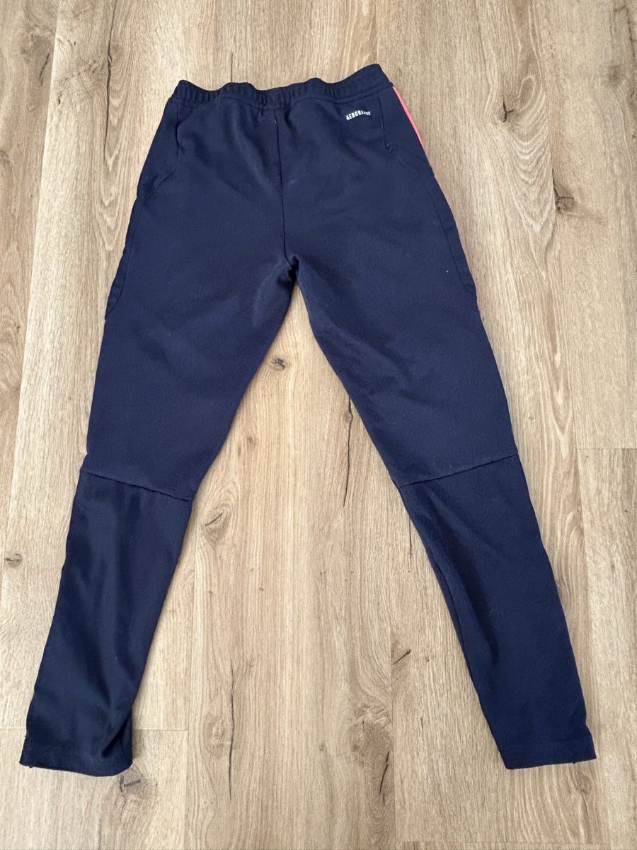 Adidas Pantaloni: Adidas Trainingshose Aeroready, Gr. 152 – Usato da Wolhusen venduto da eve_m6cg 1