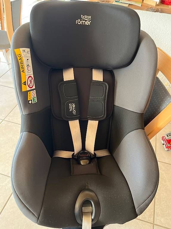 Seggiolini per auto: Britax Römer Kindersitz DUALFIX M i-SIZE – Usato da Hagneck venduto da royalhotel 4