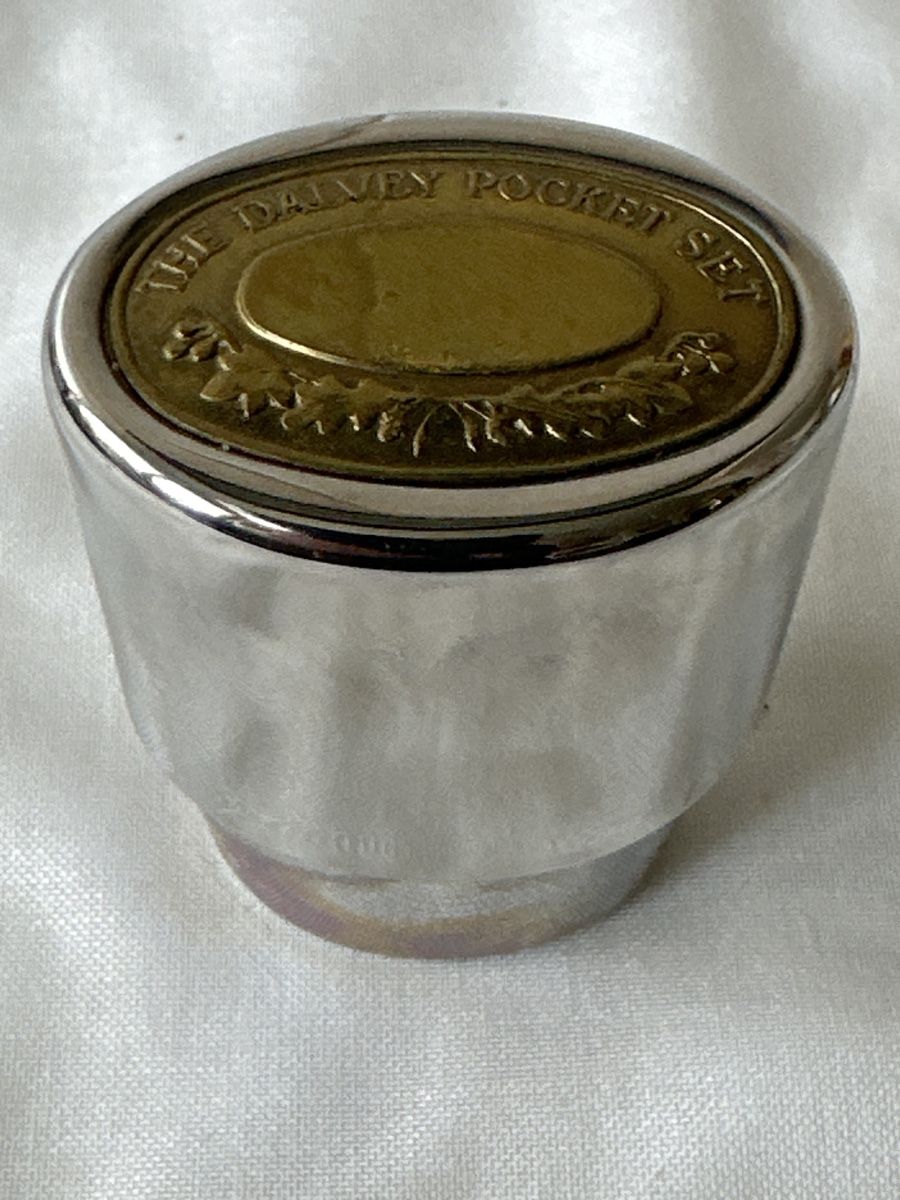 Geschirrsets: The Davey Pocket Set - 4 Schnapsbecher + Etui – Gebraucht aus Zürich von Chaeffeler