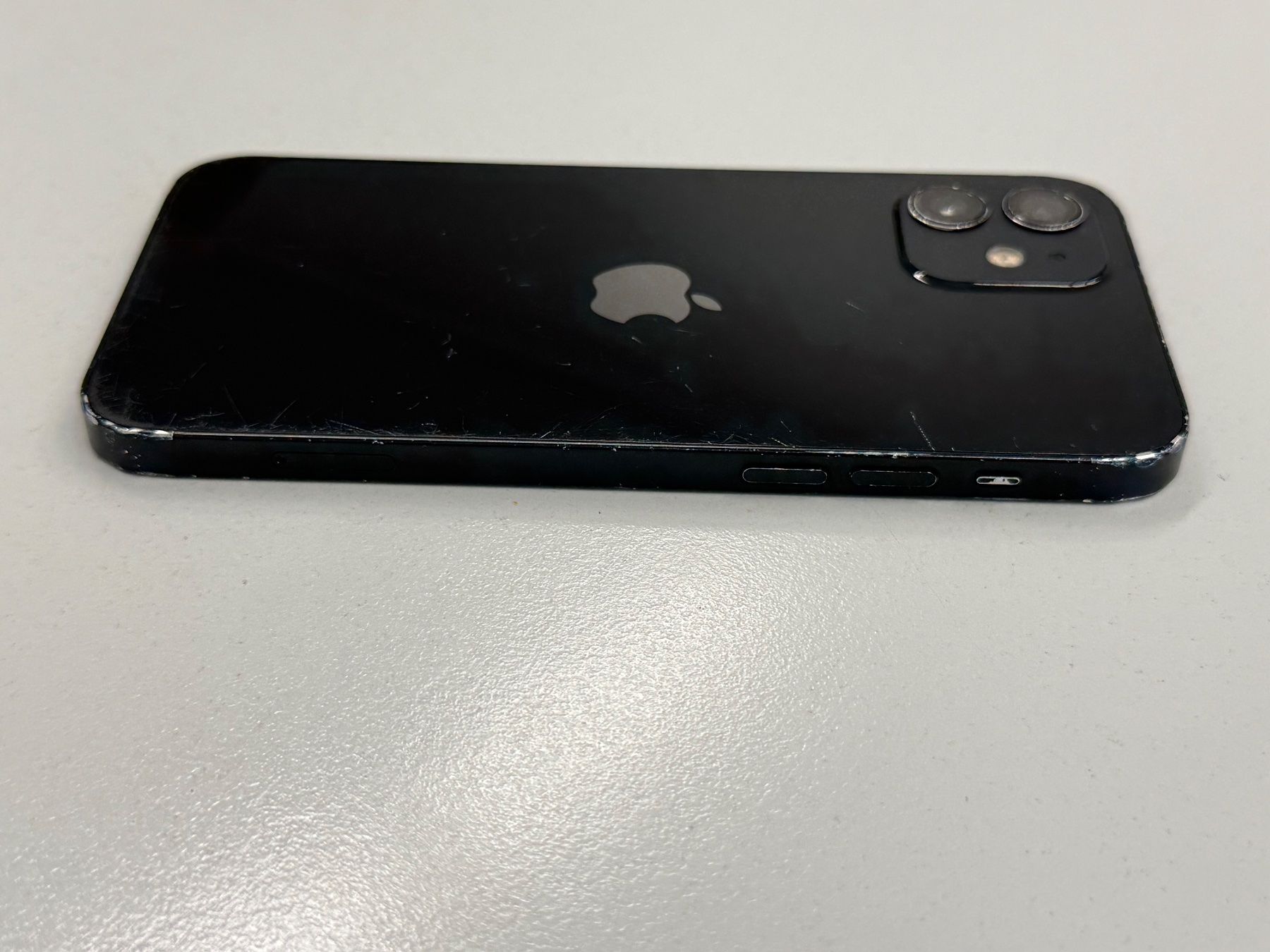 Apple Telefoni cellulari / Smartphones: iPhone 12 256GB – Usato da Zug venduto da ElPhone 3