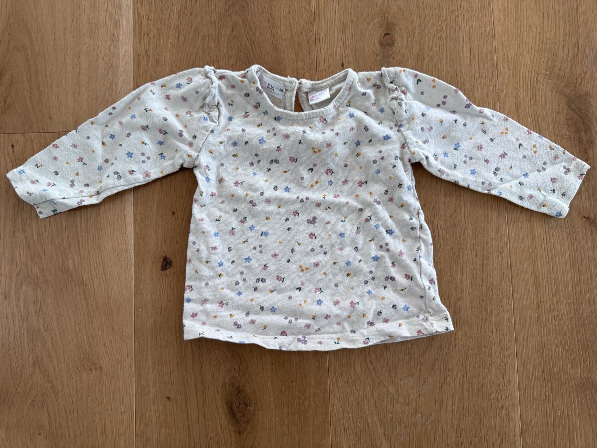 Pullover & Sweatshirts: Süsses Blumen Langarmshirt Zara Grösse 80 – Gebraucht aus Oltingen von Funnyface 2