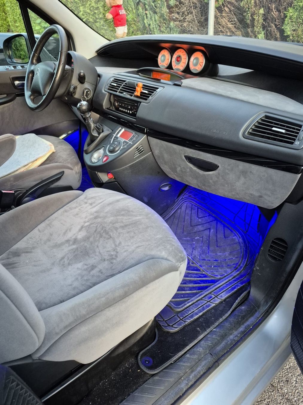 Citroën Automobili: Citroen C8, 2.0 HDI, Top Zustand – Usato da Mellingen venduto da ela_pn72 7