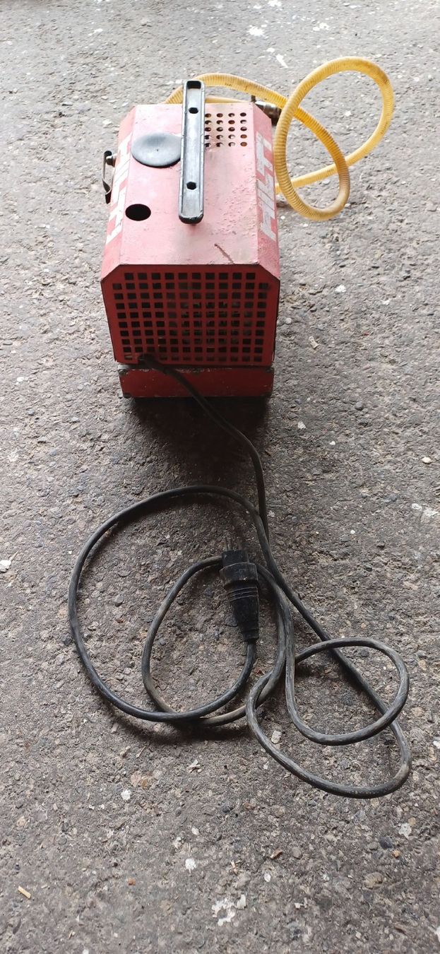 Accessori da laboratorio: Hilti Vakuumpumpe TF 63 – Difettoso da Au TG venduto da aatec_105 4