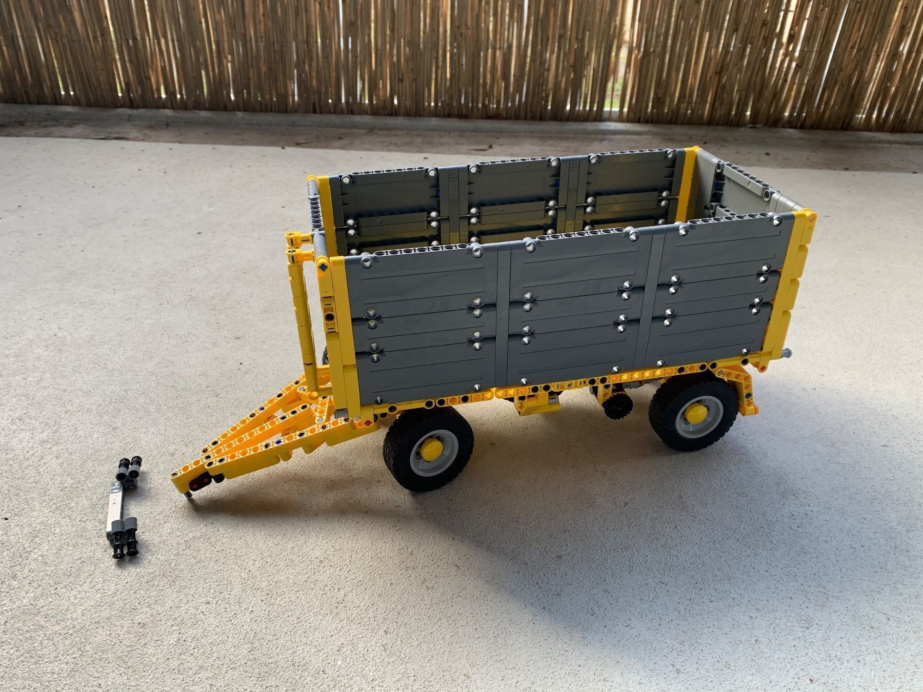 Lego Kit di costruzioni: Lego Technic - Claas Dreiseitenkipper – Usato da Salmsach venduto da ram82