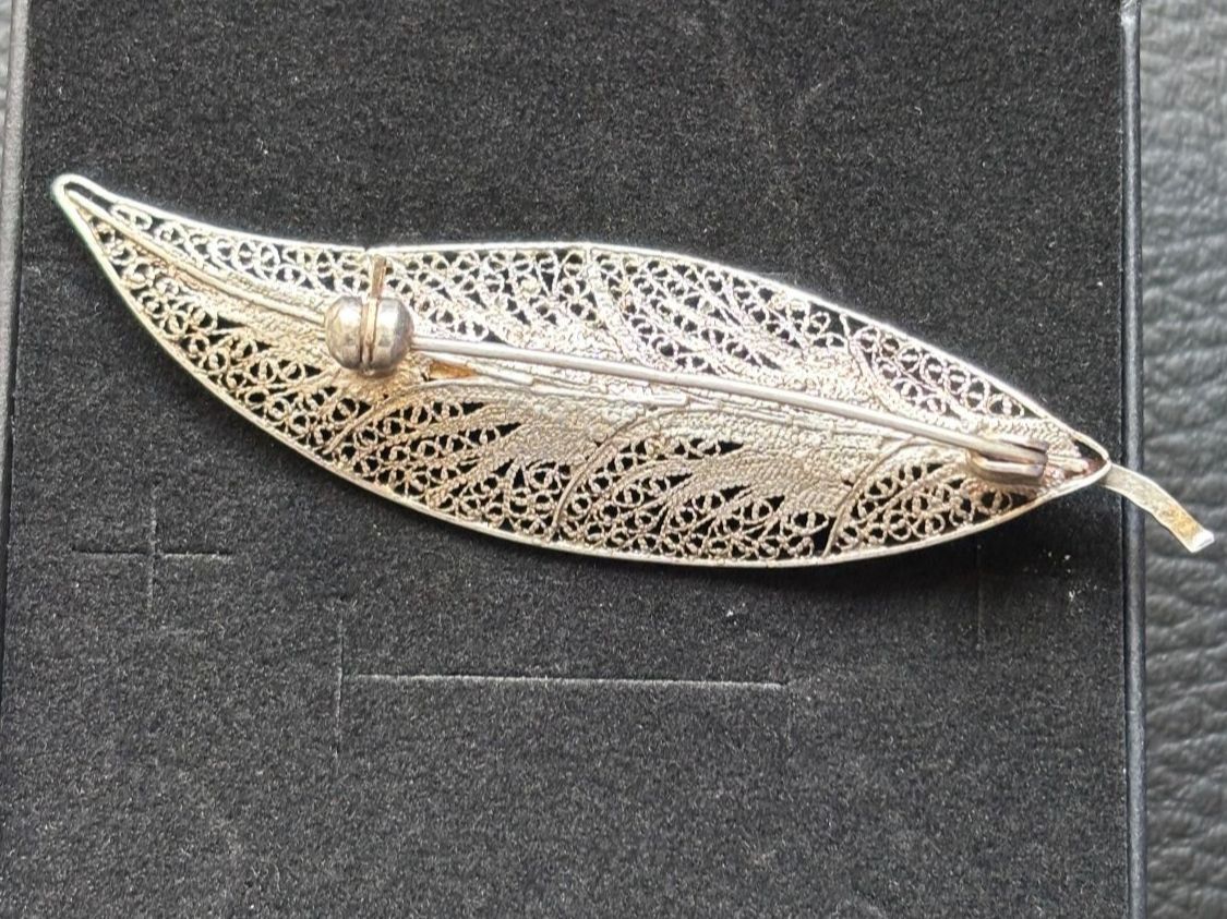 Spille & Fermagli: Broche vintage filigrane en argent – Usato da Peseux venduto da Cresus27 2