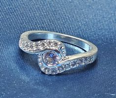 Eleganter Ring mit Zirkonia, 925 versilbert Gr.8