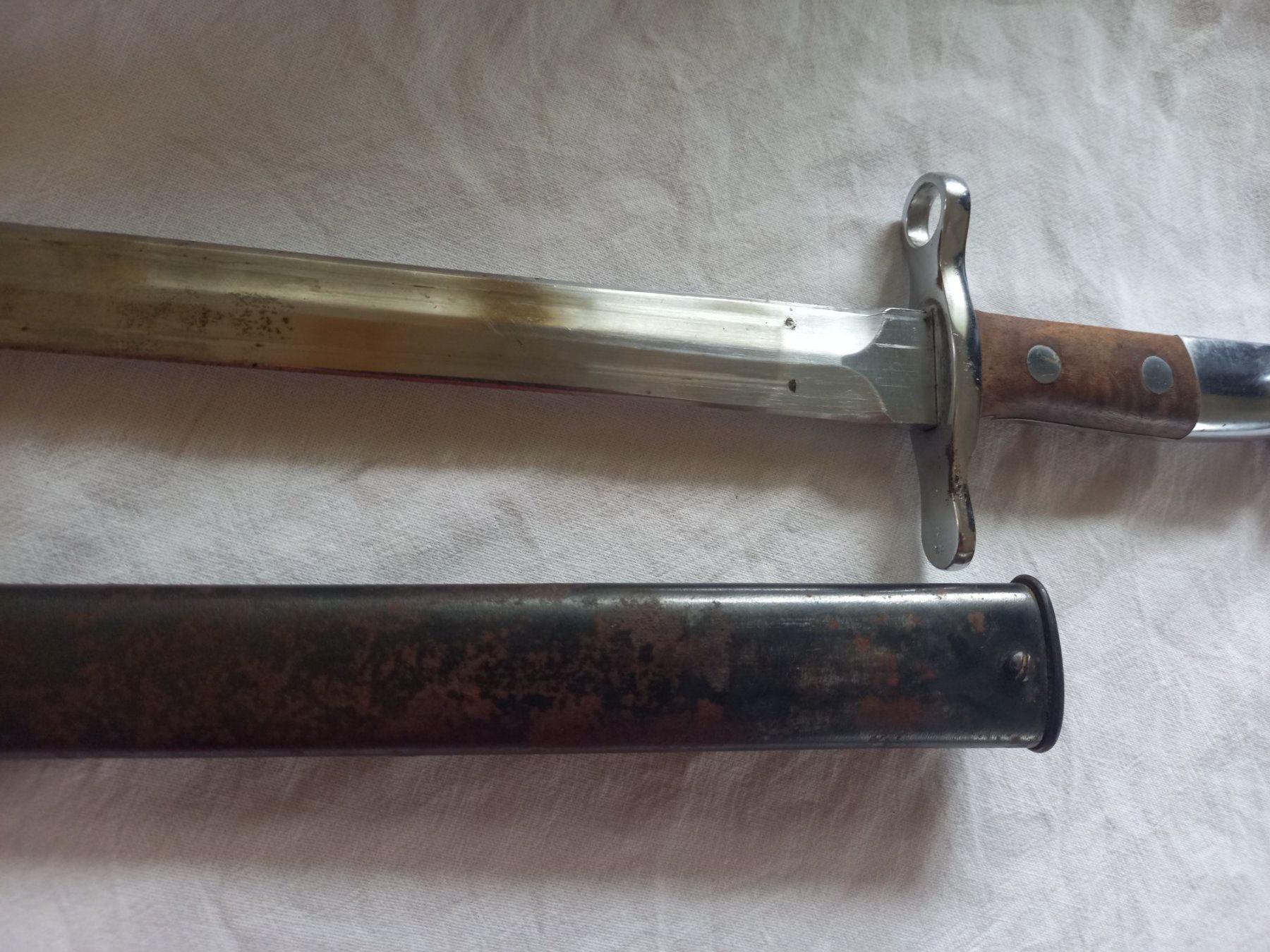 Schweizer Armee Armi bianche: Baïonnette d'ordonnance, modèle 1918 avec son fourreau – Usato da Rossens FR venduto da Souris1 6