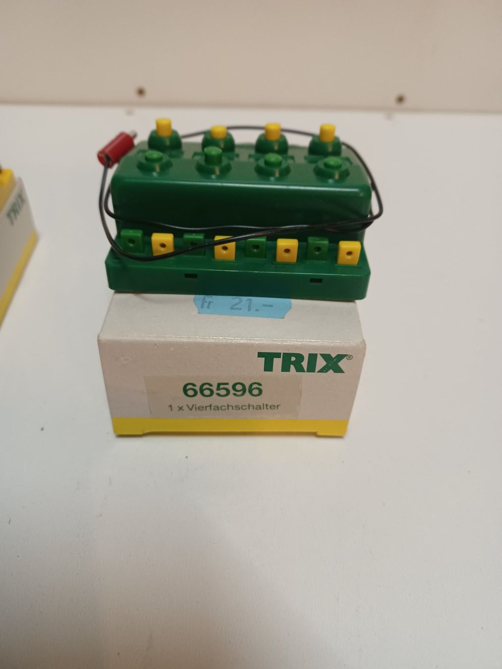 Trix Modellini di ferrovie: Trix Schaltpulte – Usato da Rüfenacht BE venduto da zur_2s9l 2