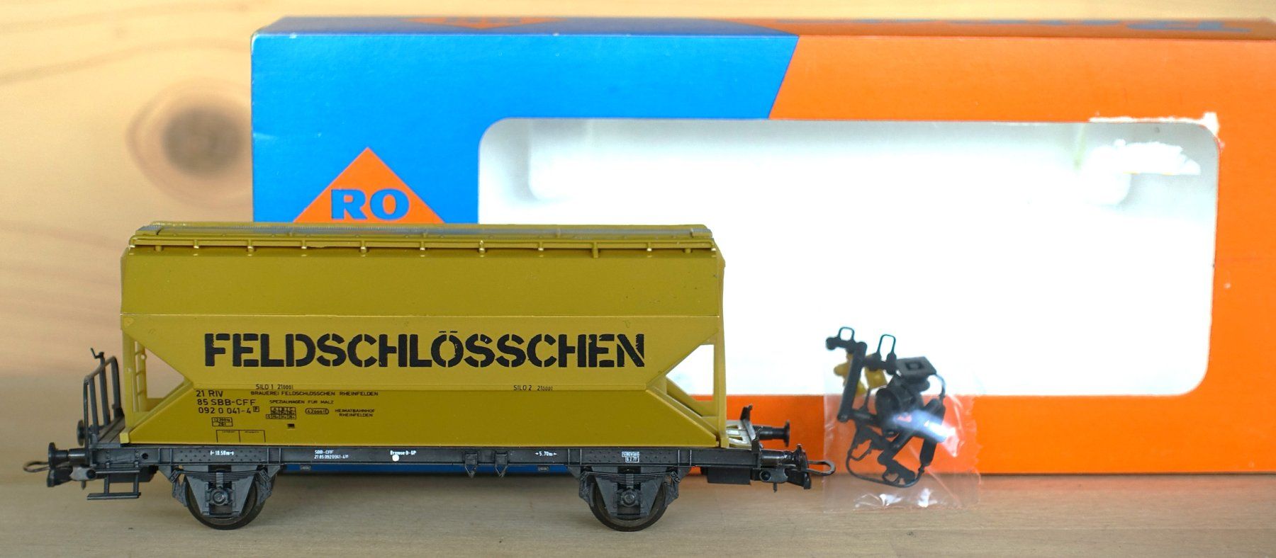 Roco Modelleisenbahnen: SBB-CFF Silowagen Feldschlösschen, Roco Art. 44314C, AC. – Gebraucht aus Horw von SwissSteamMemories 1