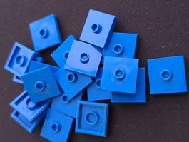 Lego 19x Fliese mit Knopf 2×2 (87580) blau