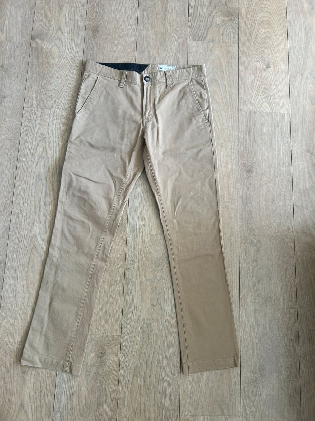 Pantalons: VOLCOM Hose 32 – D'occasion à Domat/Ems par Sanpan