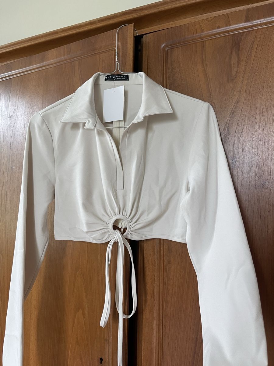 Camicette: Cream Crop Blouse – Nuovo (secondo la descrizione) da Zürich venduto da hsi_tl5c 2