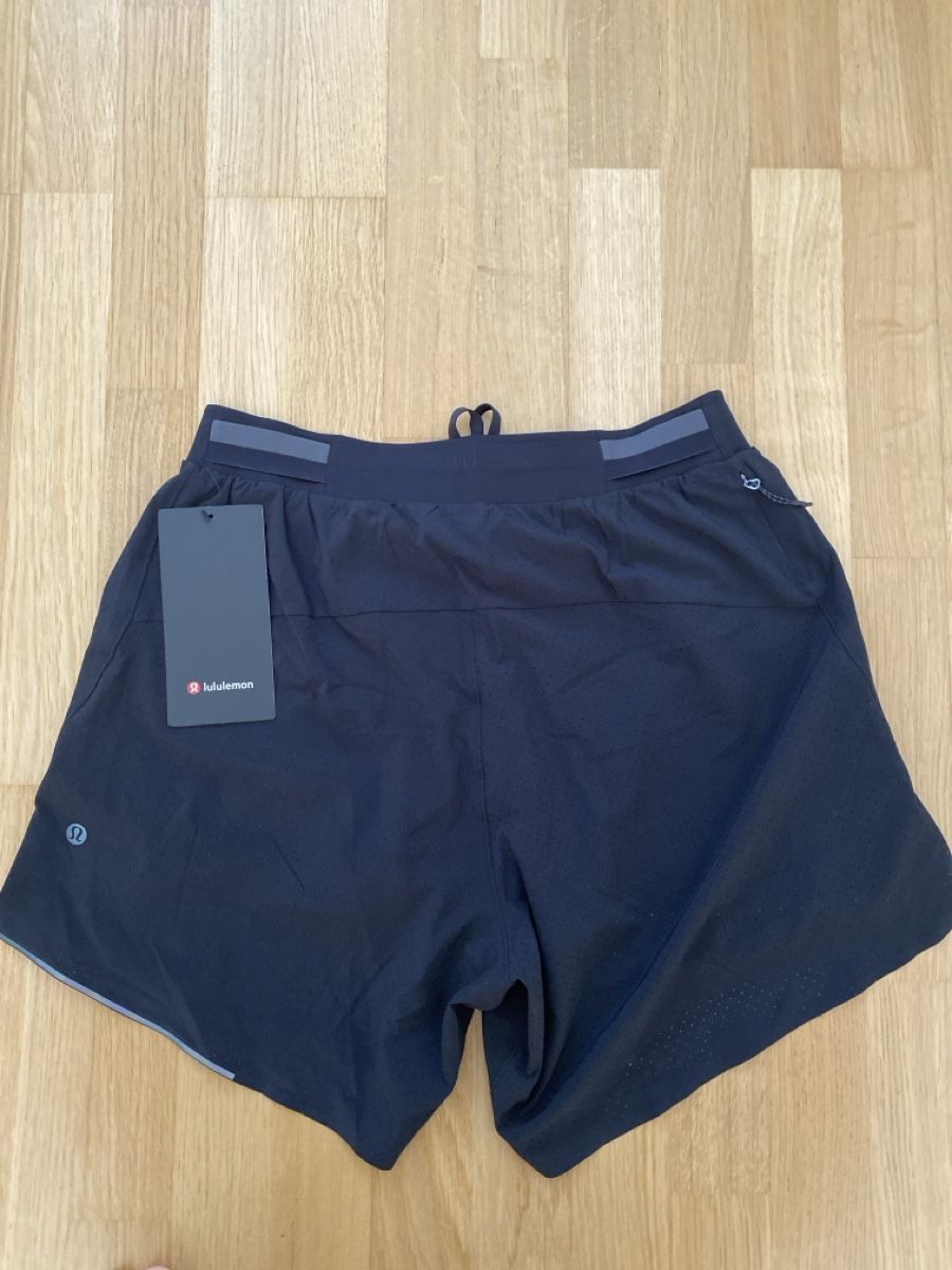 Lululemon Hosen: Lululemon 6” shorts – Neu und originalverpackt aus Zürich von Pab_88wm 1