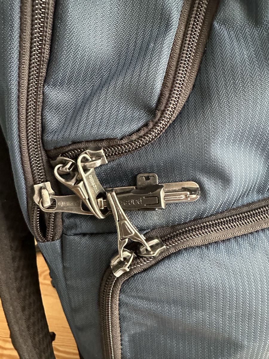 Pacsafe Sacs à dos: Pacsafe Kamerarucksack – D'occasion à Koblenz par Joshua_M 4
