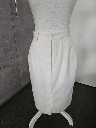 Damen Rock weiss mit Knopfleiste Gr S 45 % Schurwolle 