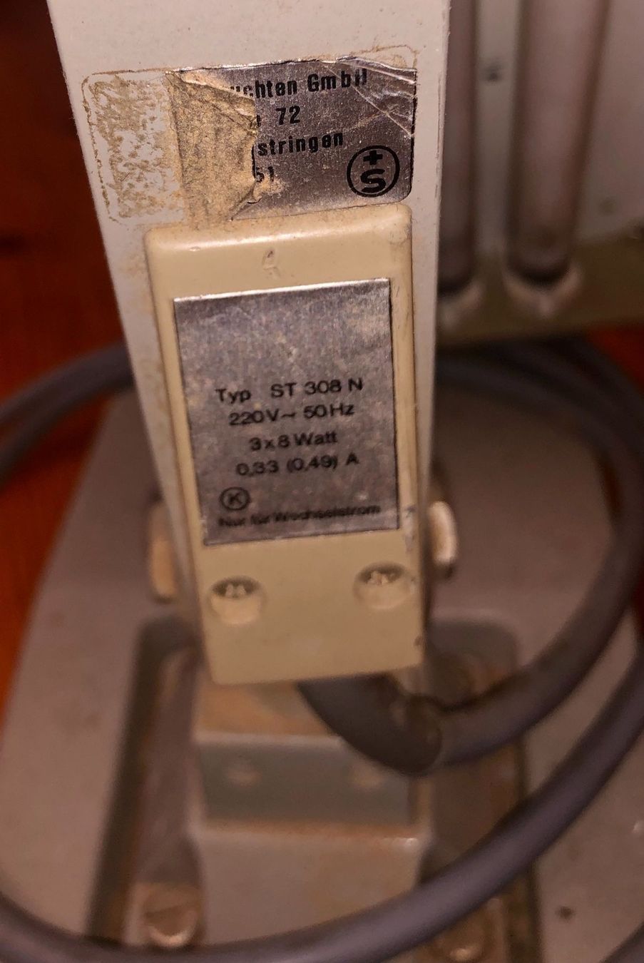 Lampade: Waldmann Leuchte Tischlampe – Usato da Schlieren venduto da Flower5 2