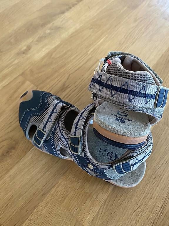 Scarpe per ragazzi: Kinder-Sandalen, Gr.33, NEU – Usato da Iffwil venduto da tan_l2nr 2