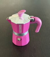 Piccola Moka Pedrini fucsia: il tuo caffè con stile!