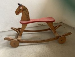 Holzrössli mit räder oder ohne
