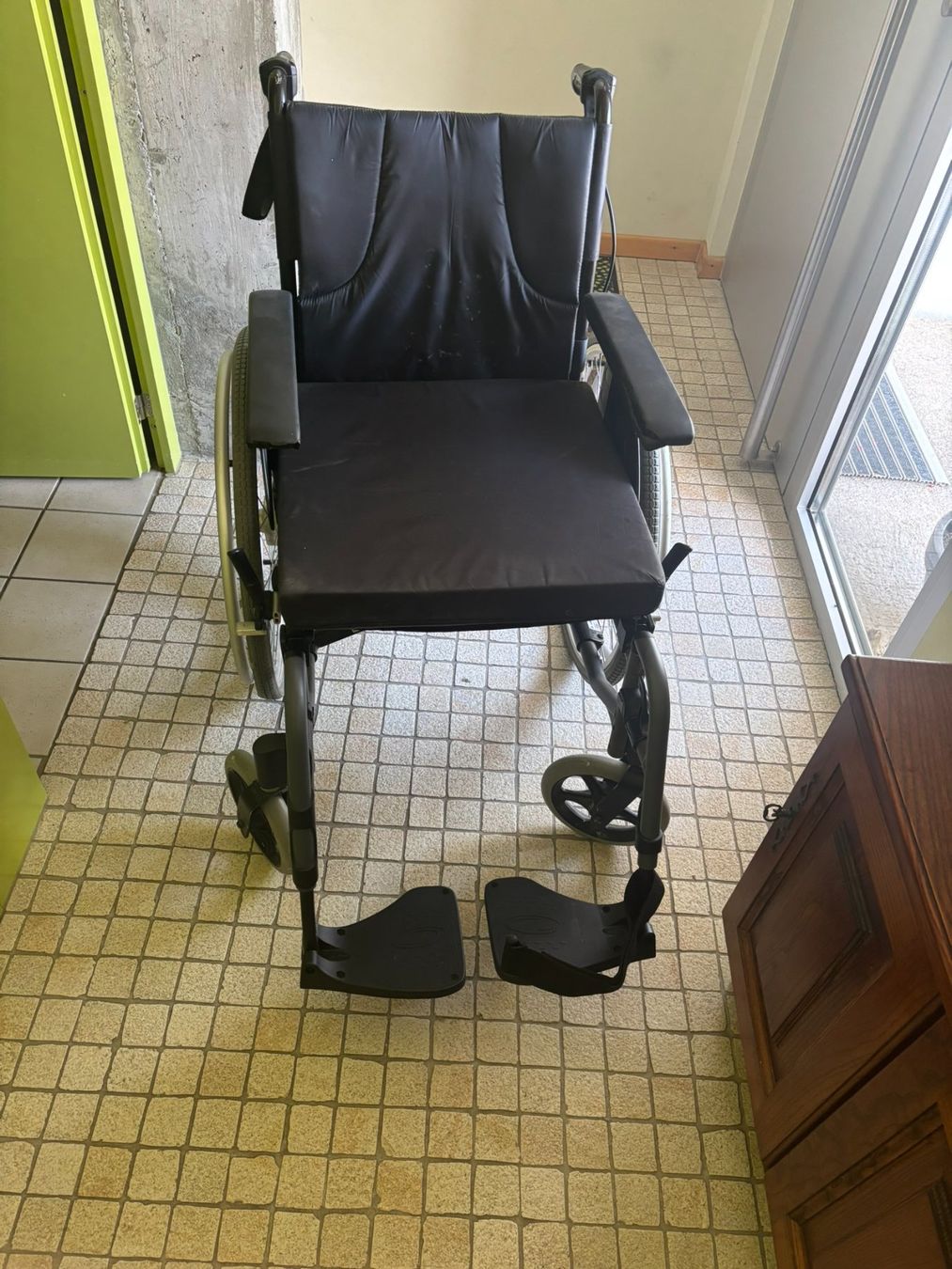 Rollstühle: Chaise roulante – Gebraucht aus Chavannes-les-Forts von perellis01 3