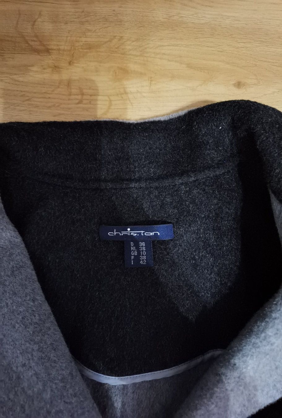 Cappotti: Chris.tan Mantel 100% Wolle, Gr. 36 – Nuovo (secondo la descrizione) da Heinrichswil venduto da sabi2809 2