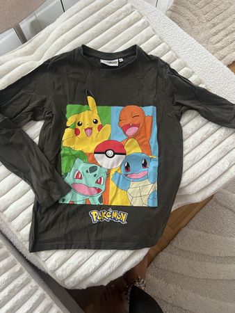 POKEMON SWEATSHIRT WIE NEU GR 146/152