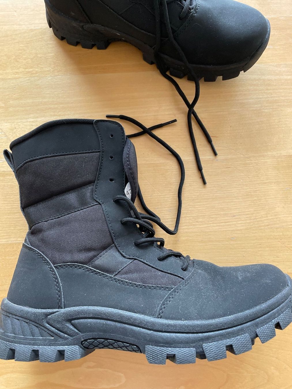 Damenschuhe: Winterstiefel Gr42 – Gebraucht aus Zofingen von Hathoway 2