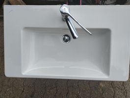 lavabo avec robinetterie pour handicapé, comme neuf