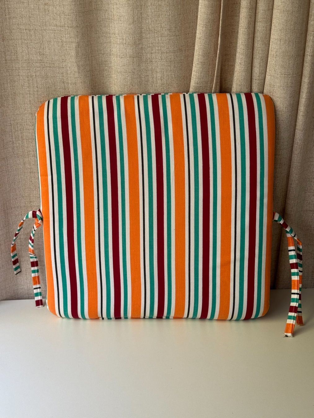 Cuscini: 3 Coussins pour chaise à rayures – Usato da Genève venduto da Reveur 2