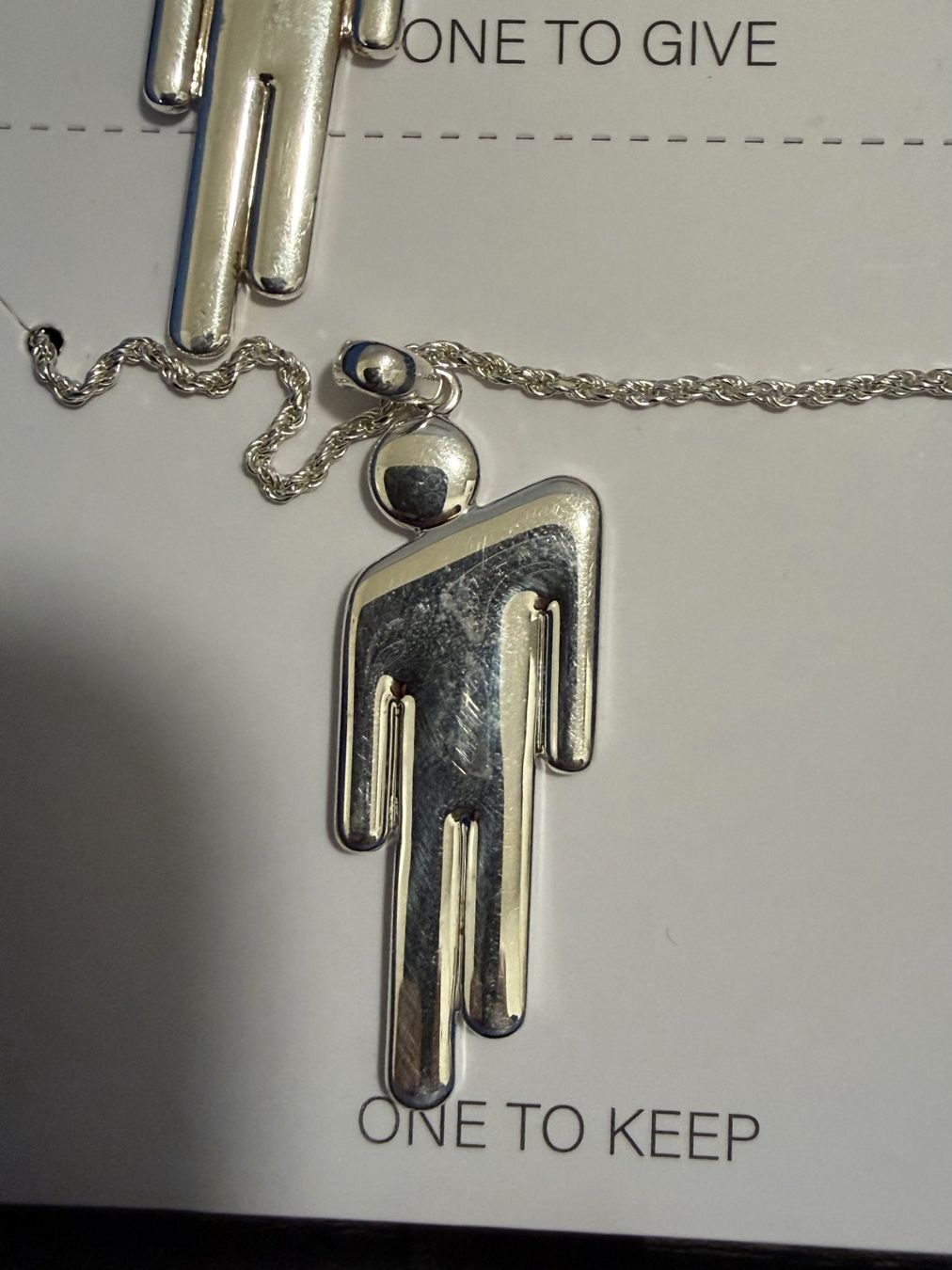 Colliers: Billie eilish Blohsh Silver Necklace 2 Pack – Neuf (Voir description) à Zürich par Nexaro 3