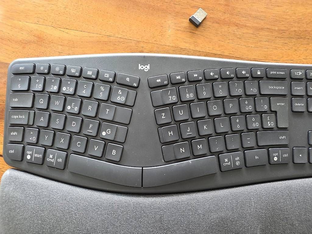 Tastaturen: Logitech ERGO K860 Tastatur CH-Layout – Gebraucht aus Dietlikon von Bonamesa 1